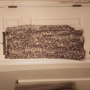 Mid snakeskin skirt
